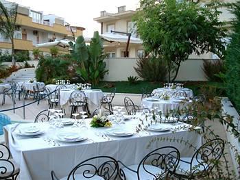 Hotel Daphne