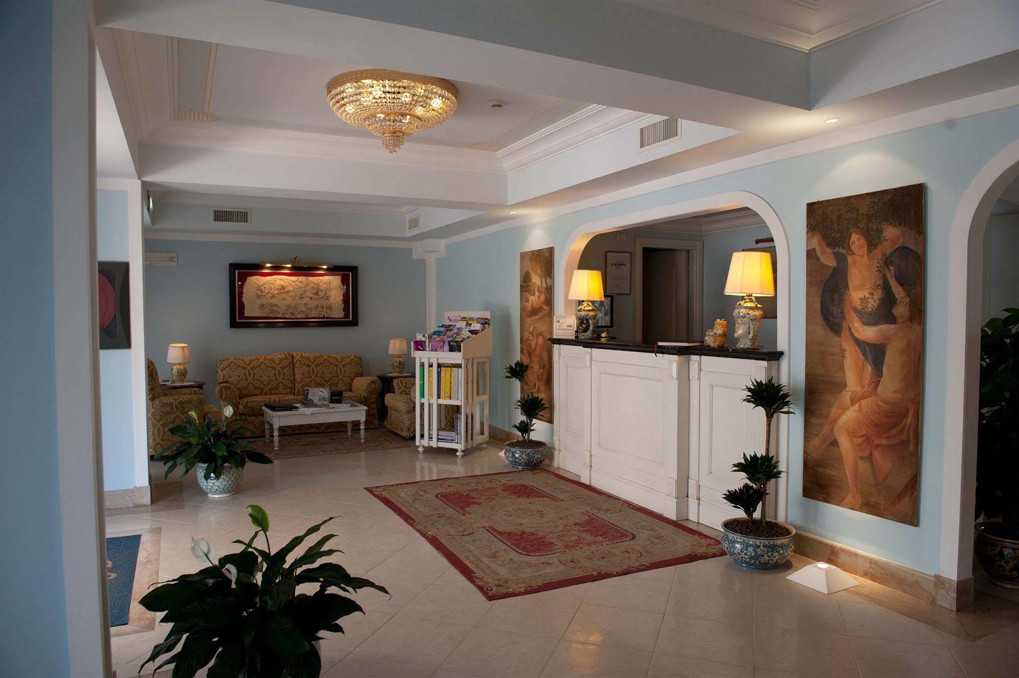 Hotel Daphne