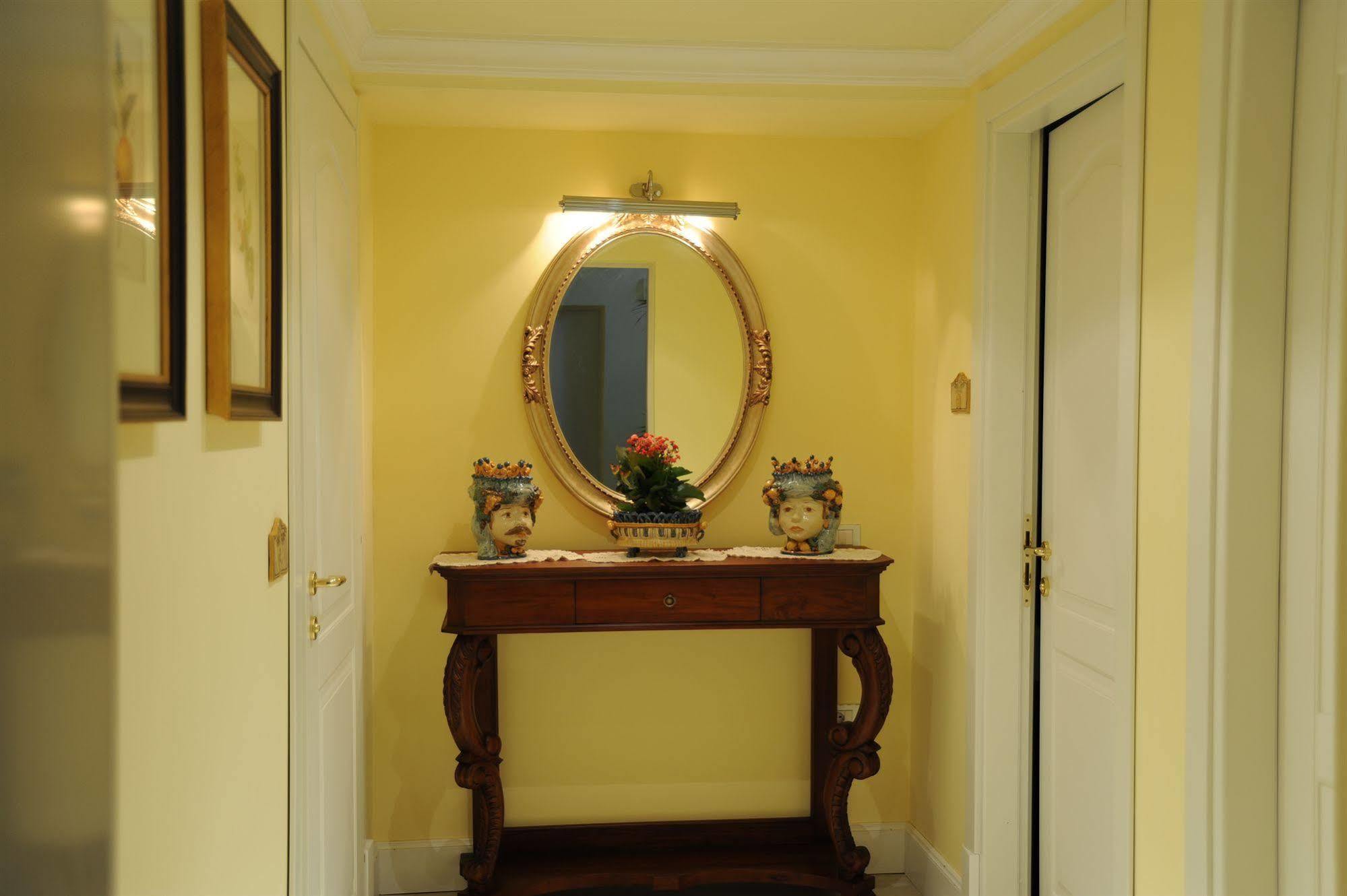 Hotel Daphne 4*
