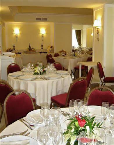 Hotel Daphne