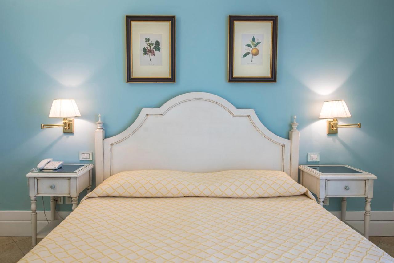 Hotel Daphne Giardini-Naxos